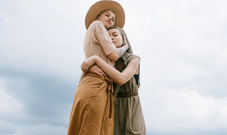 Laži, tišina in nov začetek – Pot ženske iz Ljubljane do sebe