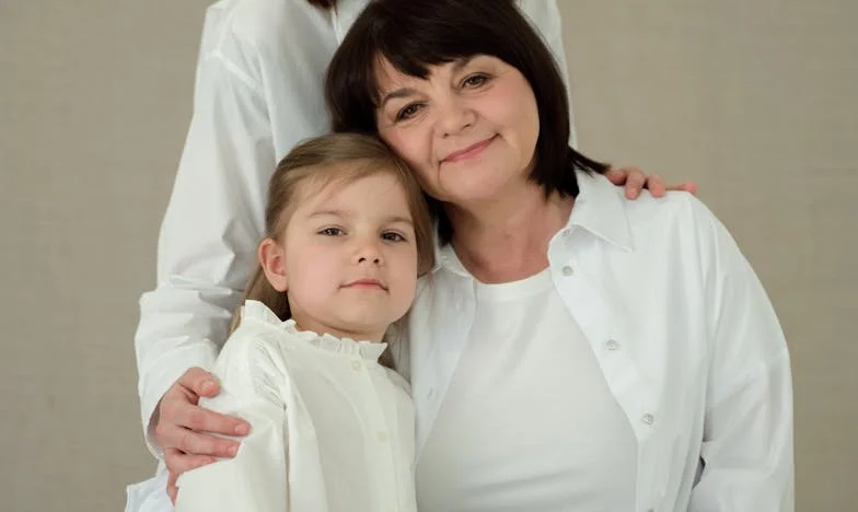 Nepričakovano materinstvo: Norina pot do src srca otrok