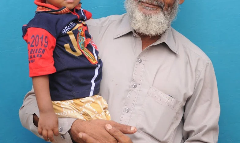 Nepričakovano pismo: Ko se družinske vezi in denar prepletejo