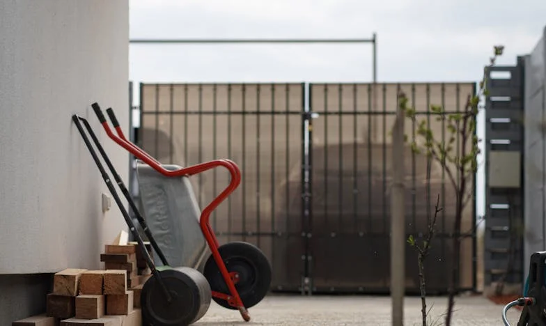 Povedala sem ti, da bo moja. In tudi njen očetov denar.