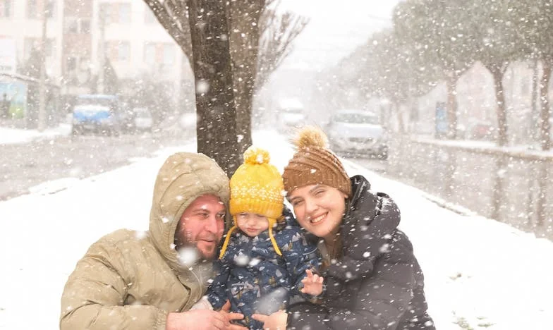 „Tukaj zate ni prostora, mama” – Zgodba o ljubezni, razočaranju in iskanju svojega mesta