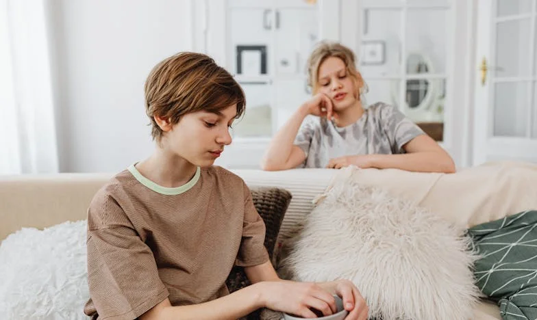 Ujeta v past lastne dobrote: Kako sem pomagala sinu in njegovi ženi, a pri tem izgubila samo sebe