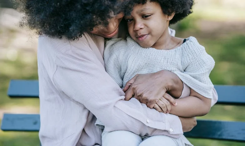 „Idegen vagyok a saját otthonomban: Nagymama és unoka története”