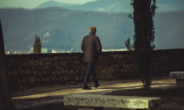 Kinyitottam a szívem, elvesztettem mindent: Hogyan fosztottak meg a csalók a bizalmamtól és az otthonomtól