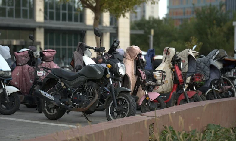 Între Dragoste și Indiferență: Povestea Elenei și a lui Tudor