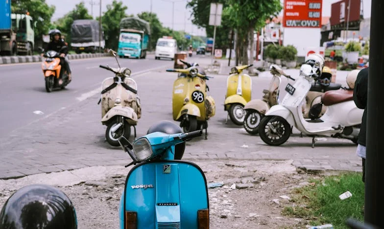 Între Datorii și Dragoste: Povestea Unei Mame Împărțite