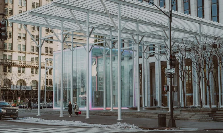 Karma la Raftul Cinci: O dramă printre cumpărături