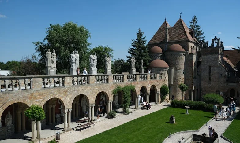 Când trecutul bate la ușă: Povestea împăcării cu fosta soacră