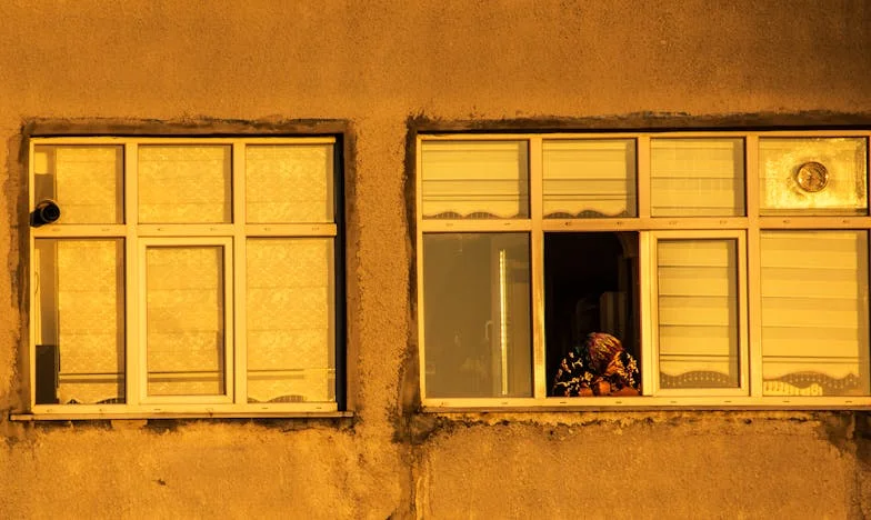 Când verișoara mea a venit să locuiască cu mine, am crezut că va fi ușor. Dar adevărul a fost altul.