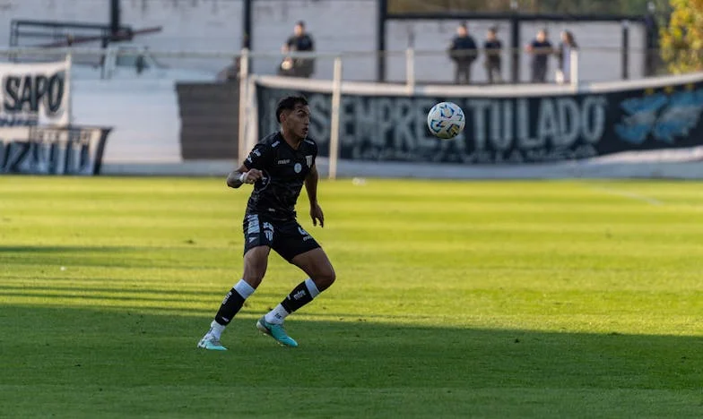 Casa care ne-a despărțit: Povestea unei mame, a unei fiice și a unui ginere neînțeles