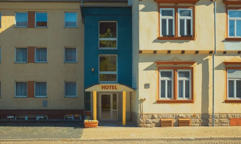 Casa care ne-a despărțit: Povestea unei nunți cu gust amar