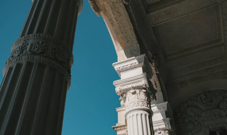 În Umbra Tăcerii: Povestea Anei și Lupta pentru Familie