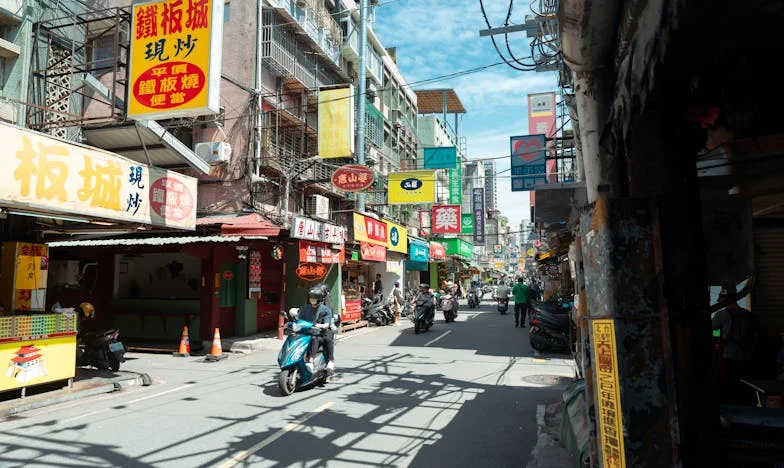 Între două case și o familie sfâșiată: Povestea mea despre alegeri imposibile