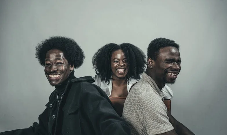 Între două lumi: Povestea unei femei care a uitat să mai fie ea însăși