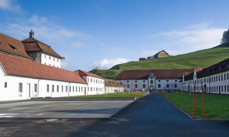 Rugăciunea din mijlocul furtunii: Cum am găsit liniștea când familia mea era pe cale să se destrame