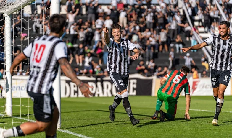 Umbra dintre noi: Povestea unei mame și a nurorii sale