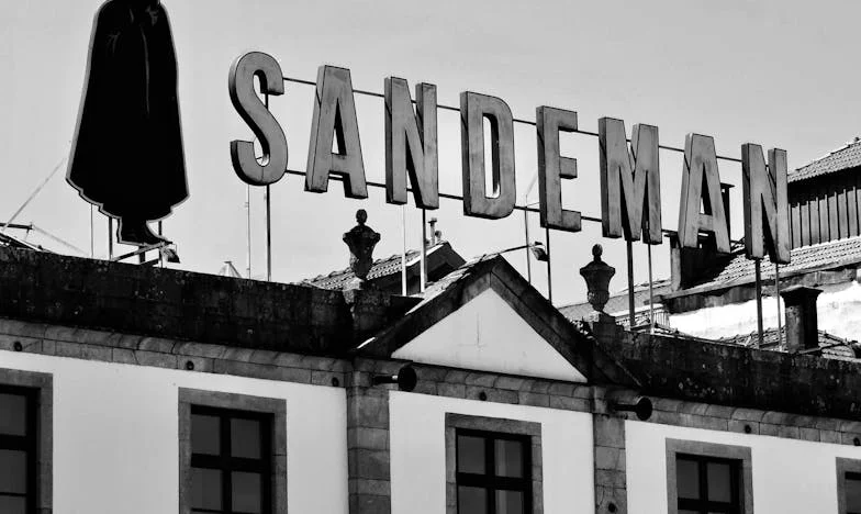 Umbre peste casa noastră: Povestea unei familii încercate de decizii greșite