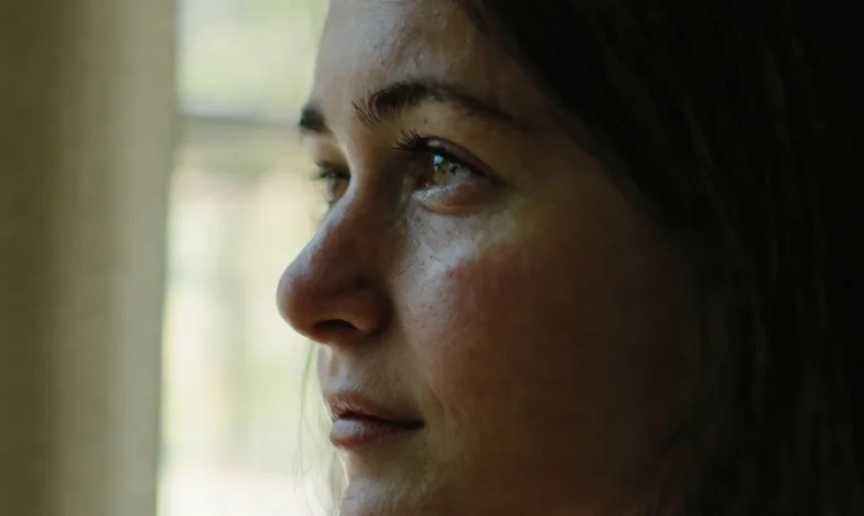 Când casa devine prea mare: Mărturisirile unei mame rămase singure