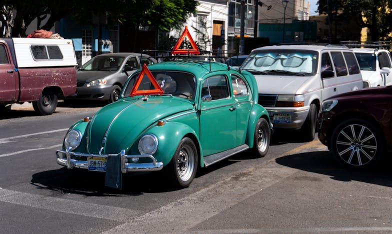 Fratele meu vrea să vândă casa părinților pentru nunta lui – și familia noastră se destramă