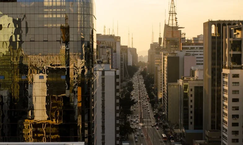 „Până nu-l lasă, nu mai primește niciun leu de la noi” – Povestea unei mame între iubire și dezamăgire