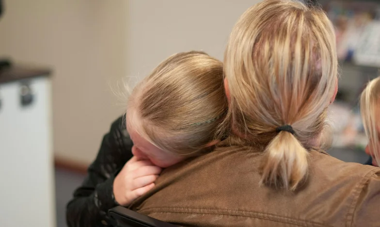 Fiul meu vrea să se căsătorească cu fata de lângă noi, dar eu nu pot accepta!