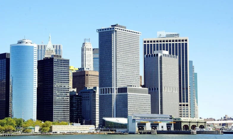 Între datoria de fiică și dreptul la sprijin: povestea unei alegeri imposibile