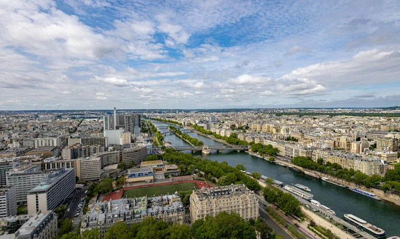 Între două lumi: povestea unei mame care și-a pierdut liniștea