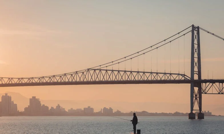 „Nu te mai iubesc. Vreau să plec.” – Povestea unei mame care a rămas singură cu trei copii