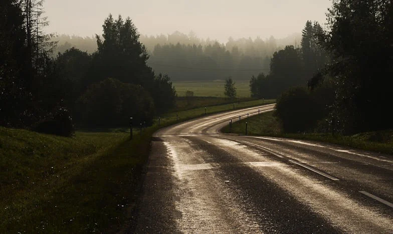 Promisiuni Nespuse și Drumuri Încâlcite: Povestea Unei Surori Între Datorie și Familie