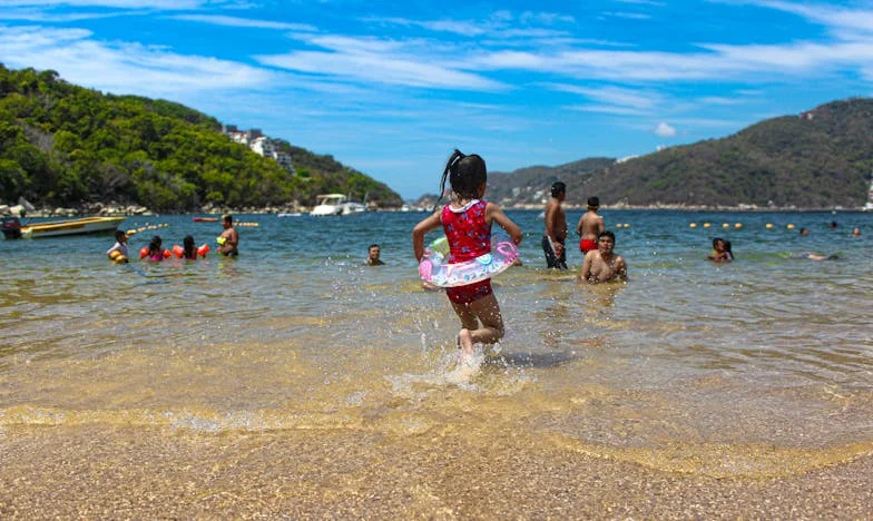 Tăcerea dintre noi: Povestea unei mame și a fiicei sale