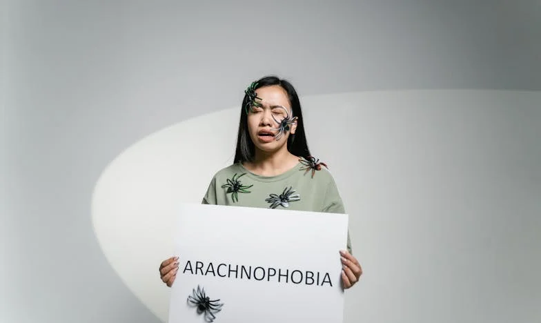 Umbra mamei: Povestea unei fiice invizibile