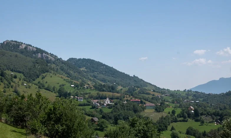 Între Datoria față de Familie și Iubirea Mea: Povestea Unei Iubiri Încercate