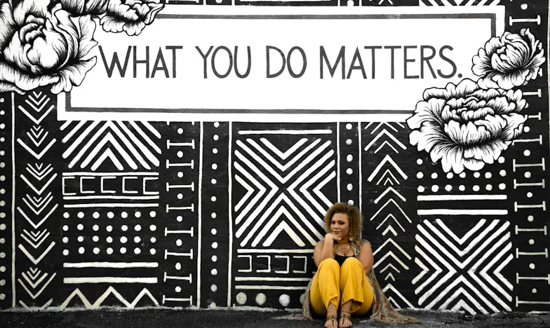 Între două lumi: Povestea unei alegeri greșite