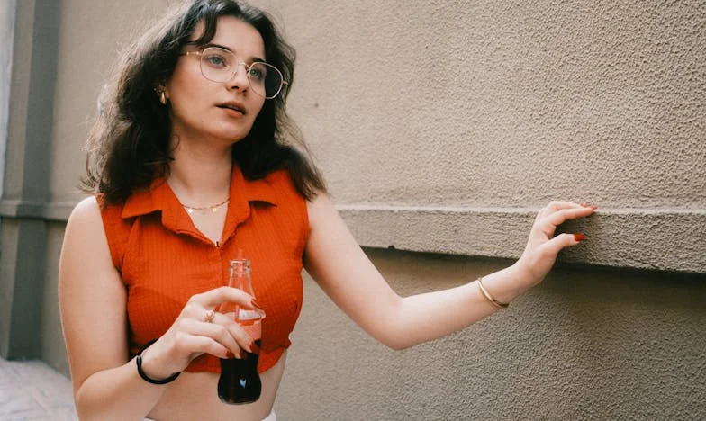 „N-ai fost niciodată destul de bună pentru mama mea”: Povestea mea despre o familie românească sfâșiată între orgoliu și tăceri