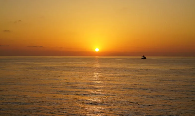 Un An Sub Același Acoperiș: Între Generații, Dorințe și Sacrificii