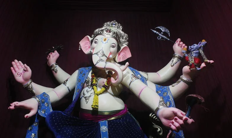 Între Cruce și Moștenire: Povestea Unei Împăcări