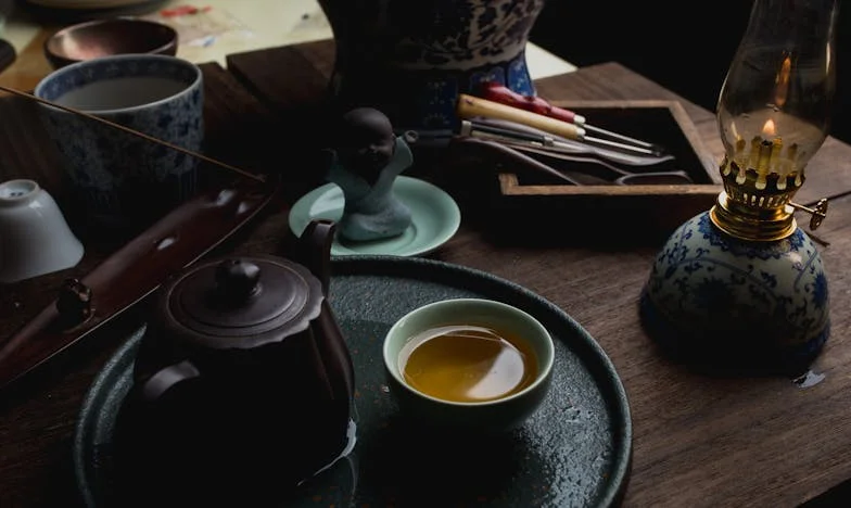 „Nu pleca, mamă!” – Cum trădarea soțului meu m-a forțat să mă regăsesc departe de casă