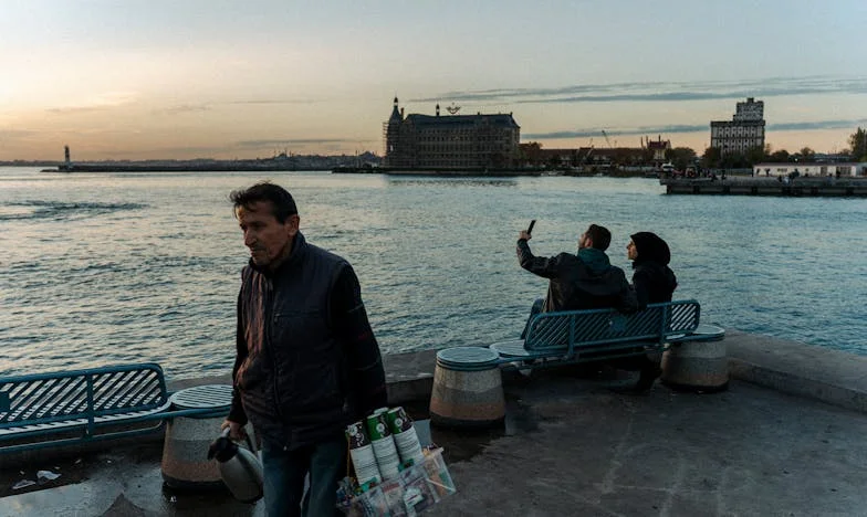 Când casa nu mai e acasă: Povestea unei mame românce care a pierdut totul pentru familie