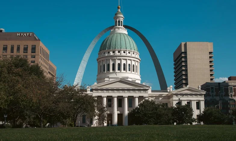 Casa care nu mai e acasă: Povestea unui legământ otrăvit