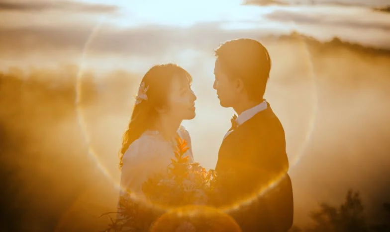 În umbra soacrei mele – Povestea unei familii sfâșiate de neîncredere