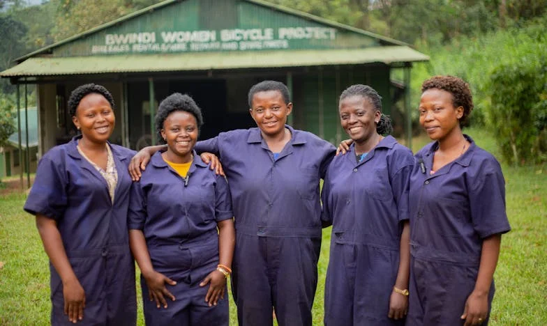 Întoarcerea în Casa Pustie: Cum Lăcomia Cumnatului Mi-a Spulberat Familia