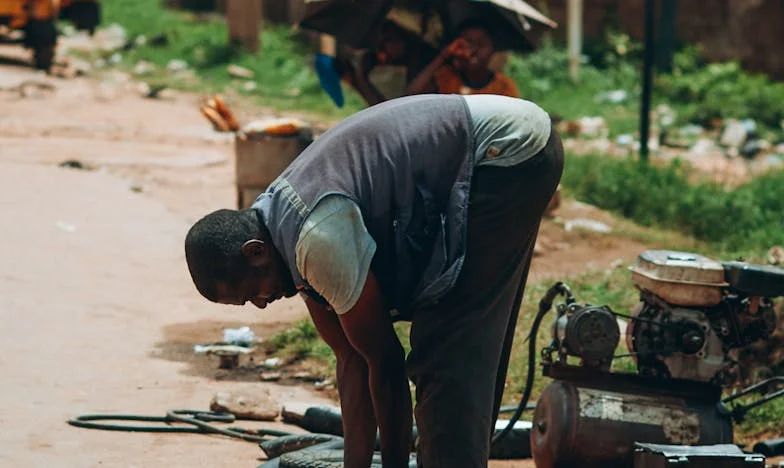 Pe pragul iernii: Povestea unei mame și a unui fiu fără rădăcini