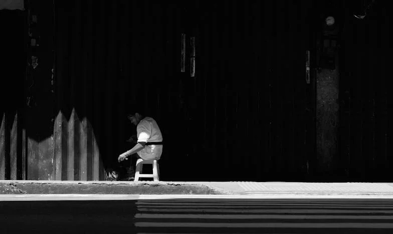 Vecini trădători: Sfârșitul unei prietenii într-un bloc din București