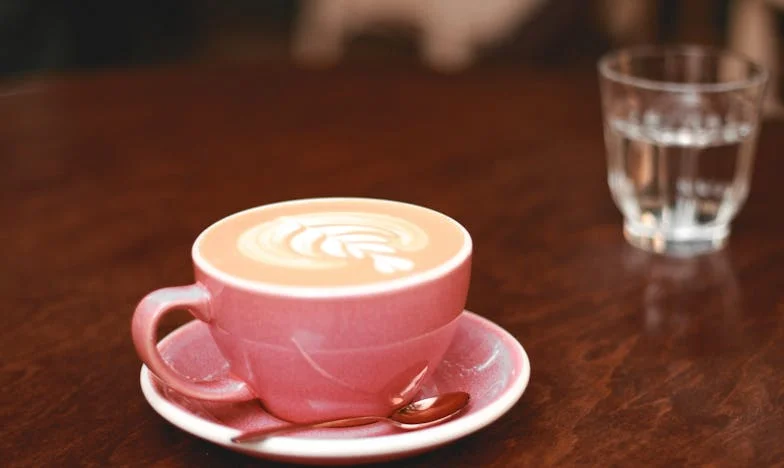 Banii pentru viața mea s-au dus pe vacanța mamei mele