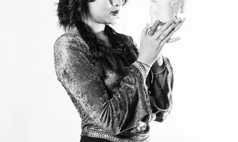 Casa visurilor mele și umbra trecutului