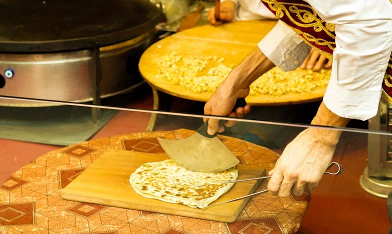 De ce nu mai e sarmă, mamă?