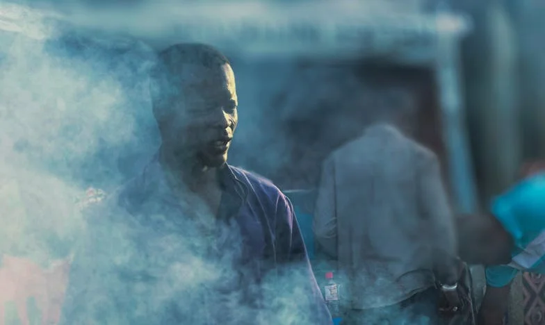 Două verighete, o singură inimă frântă