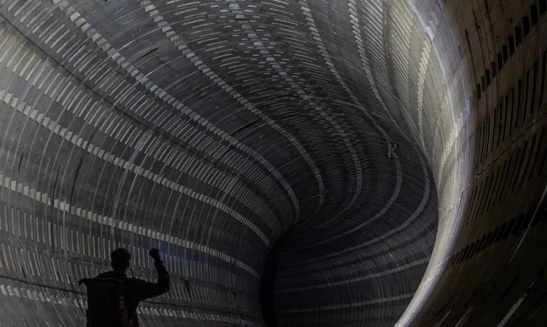 Între Două Focuri: Povestea unei Nurori, a unei Soacre și a Căutării de Acceptare