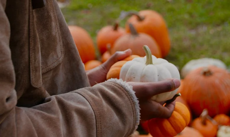 Între iubire și sacrificiu: Mă mai vede oare cineva pe mine?