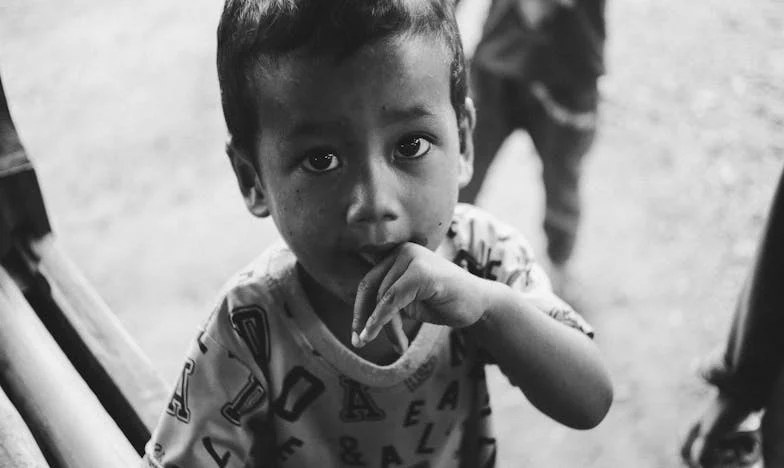 Între tăcere și revoltă: Povestea unei soacre într-o casă cu prea multe umbre